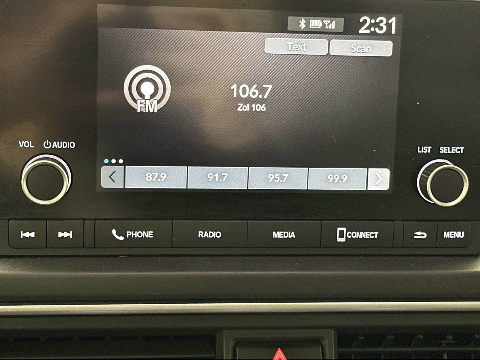 Used 2023 Honda Pilot LX image 22