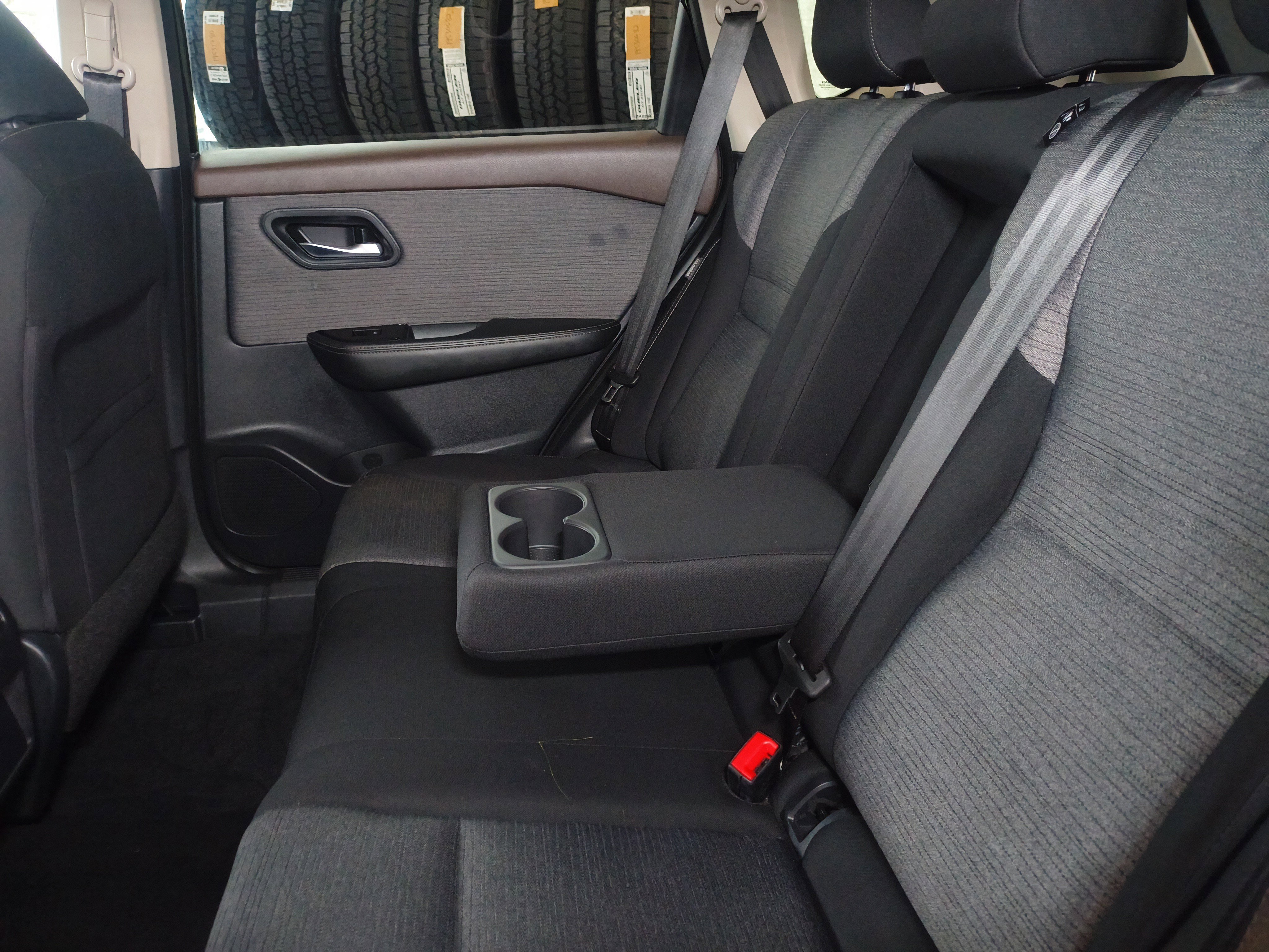 Used 2021 Nissan Rogue SV image 23