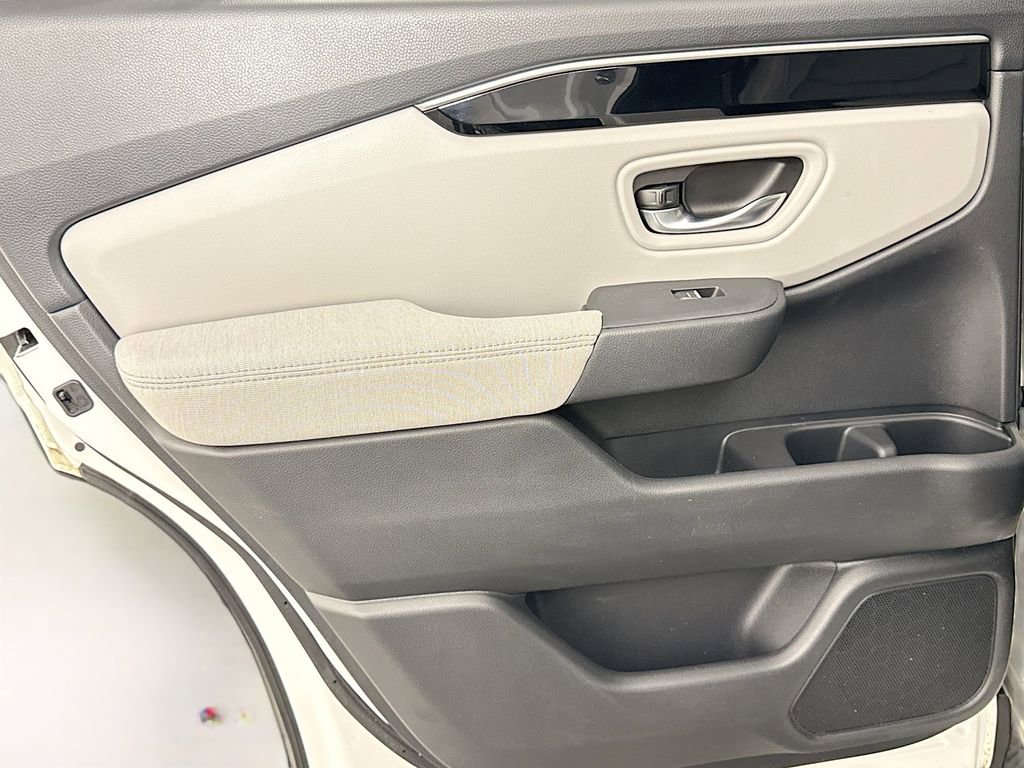 Certified 2023 Honda Pilot LX image 25
