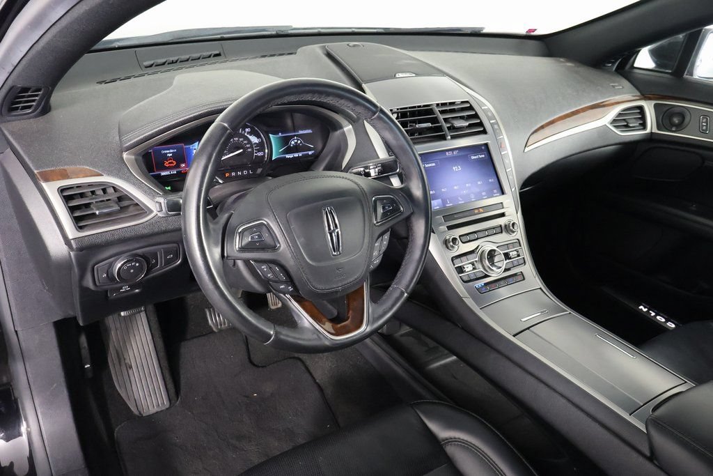 Used 2020 Lincoln MKZ Reserve w/ Monochromatic Package FWD image 5