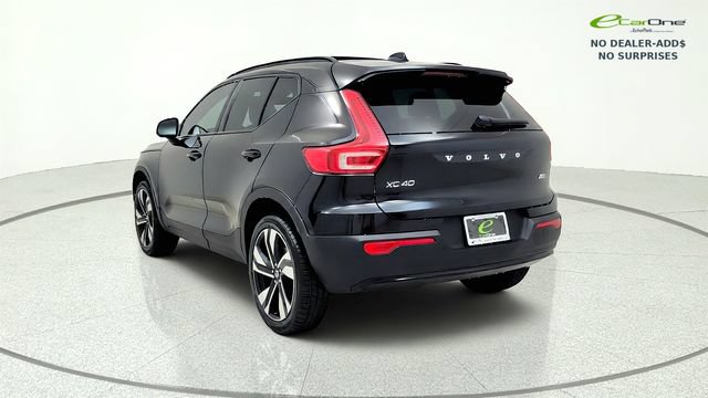Used 2024 Volvo XC40 B5 Plus w/ Protection Package Premier AWD/4WD image 6