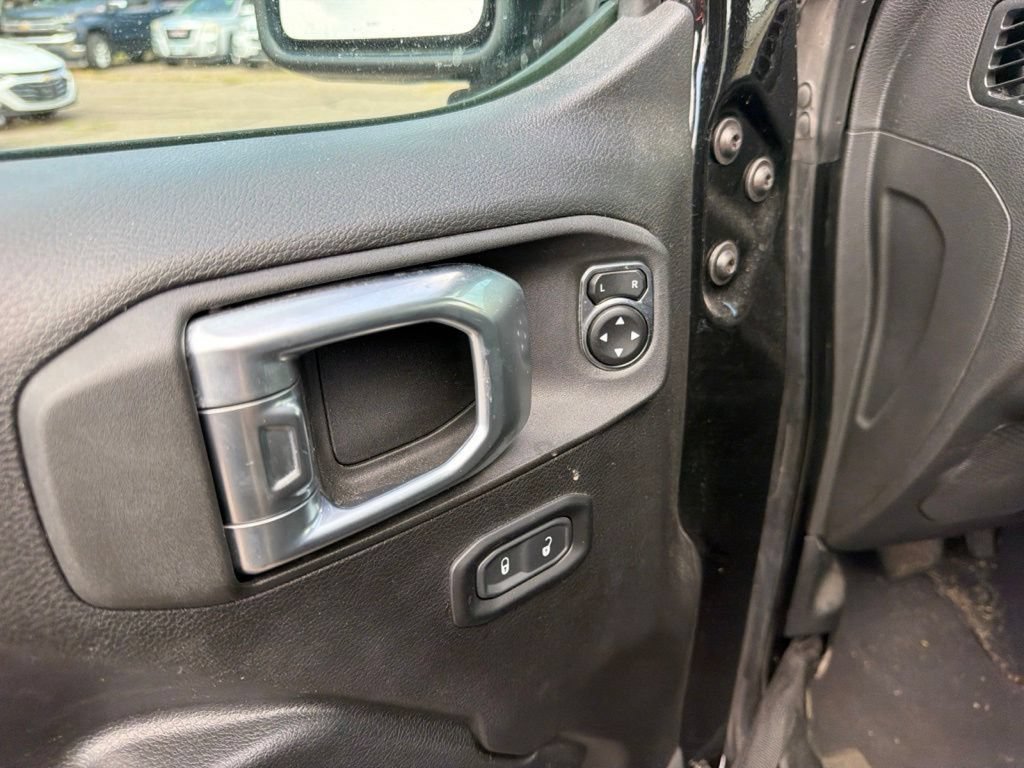 Used 2023 Jeep Wrangler Unlimited Rubicon 4xe w/ Cold Weather Group AWD/4WD image 11
