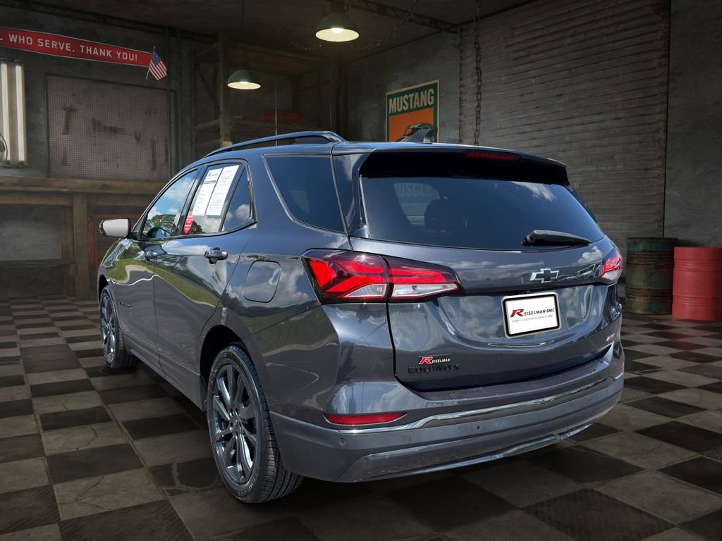 Certified 2022 Chevrolet Equinox RS w/ RS Leather Package FWD image 5
