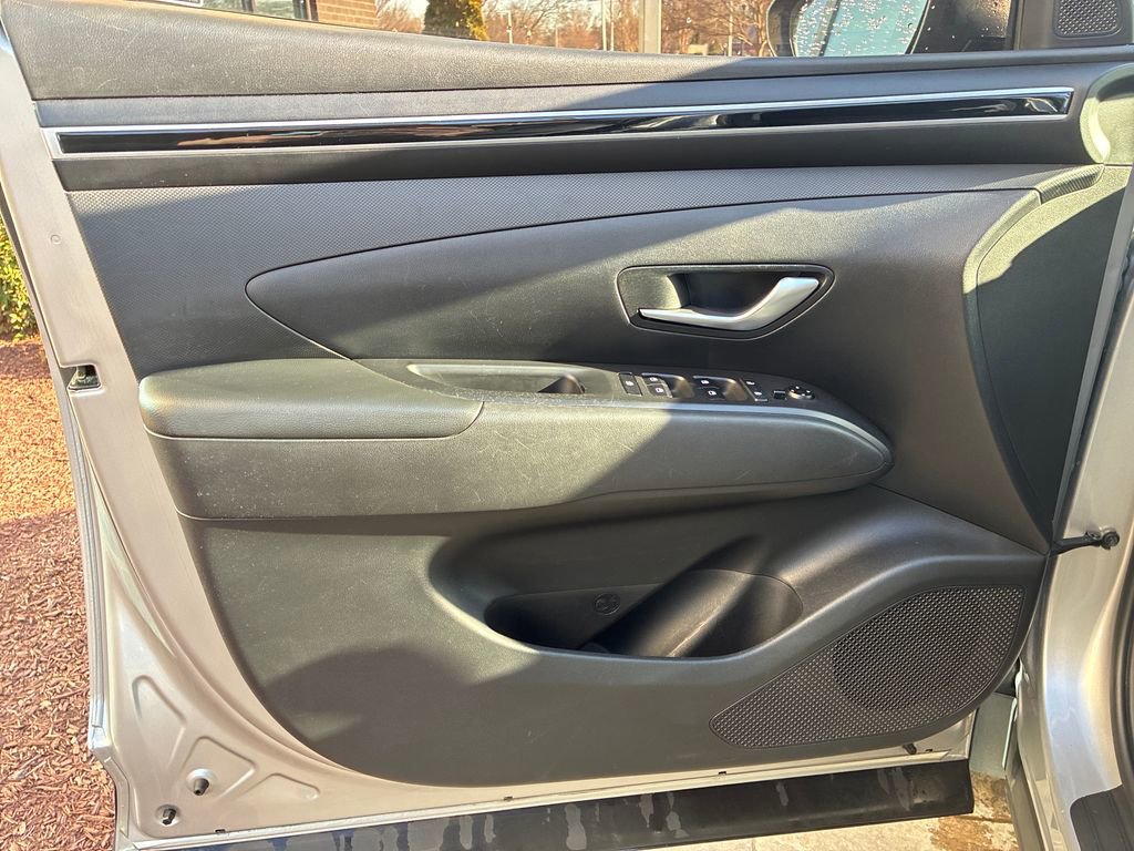 Used 2022 Hyundai Tucson SE image 18