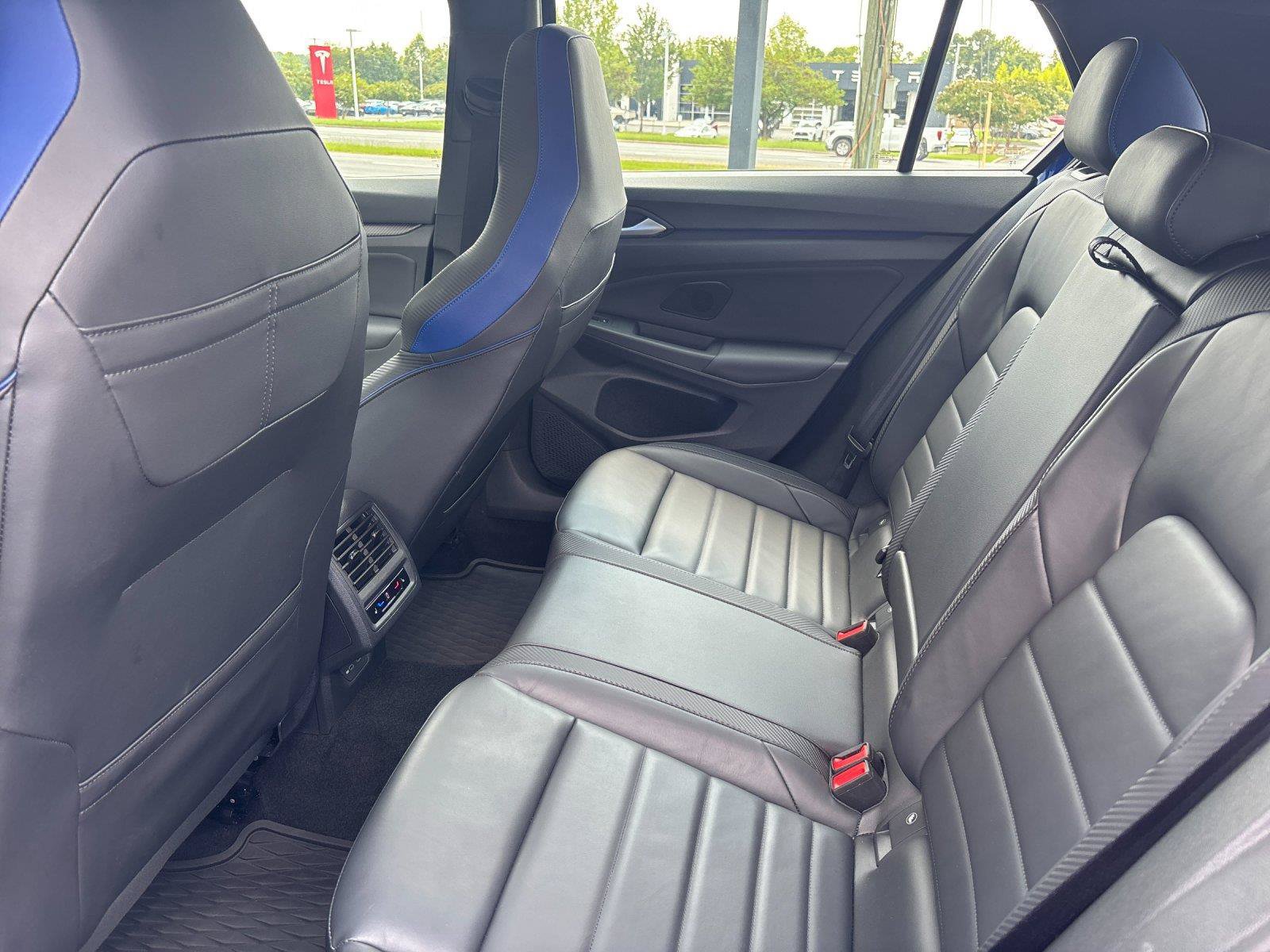 Used 2024 Volkswagen Golf R AWD/4WD image 33