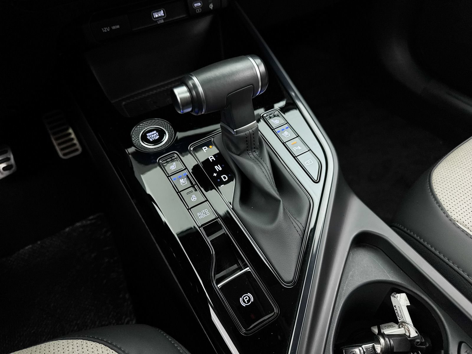 Certified 2024 Kia Niro SX Touring FWD image 26