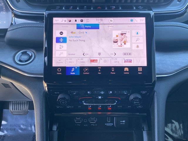 Used 2023 Jeep Grand Cherokee Overland w/ Luxury Tech Group IV AWD/4WD image 11