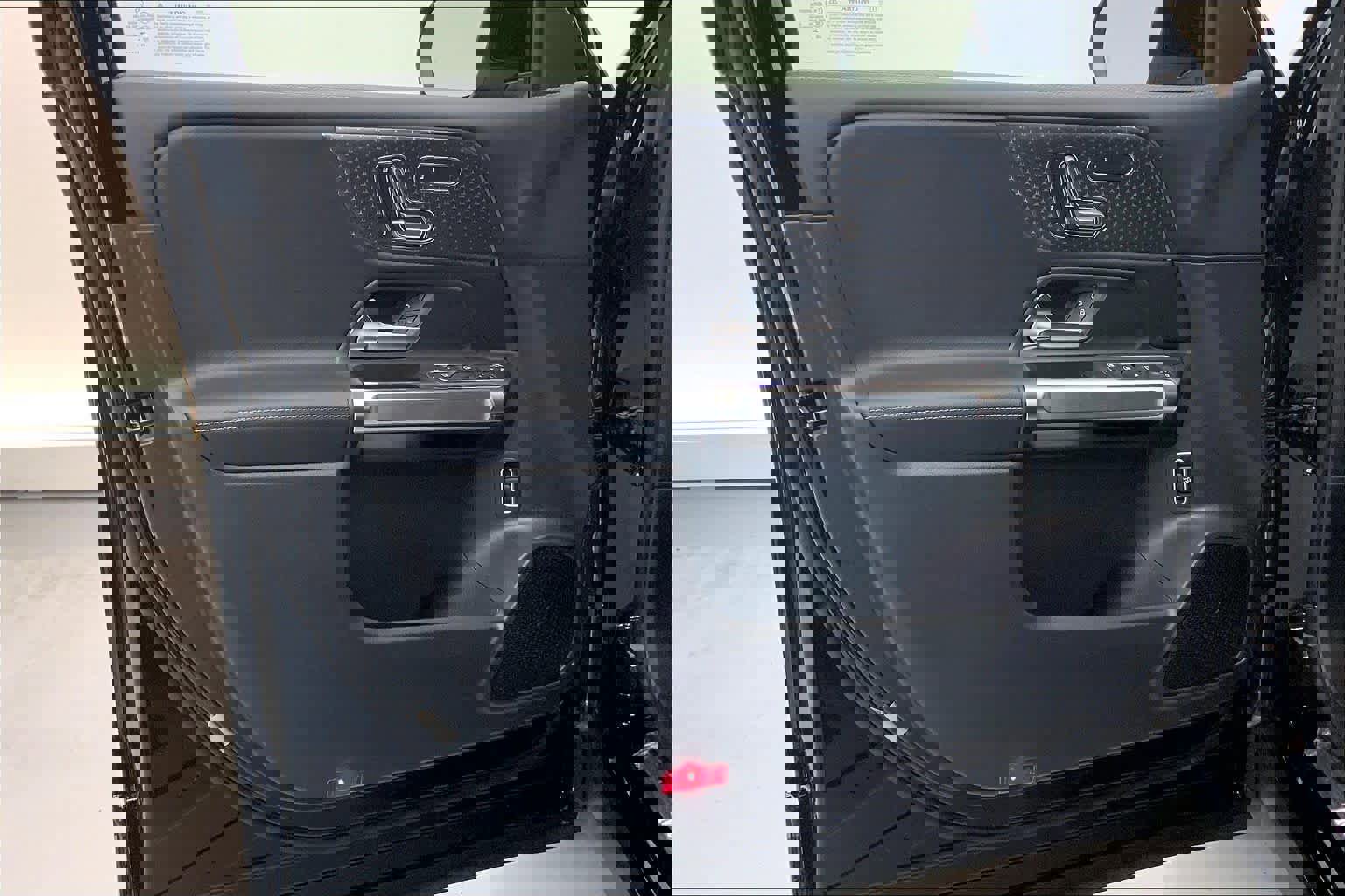 Used 2025 Mercedes-Benz GLB 250 image 20