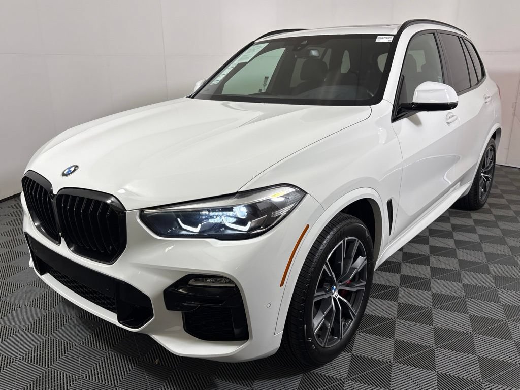 Used 2021 BMW X5 M50i w/ Premium Package AWD/4WD image 2