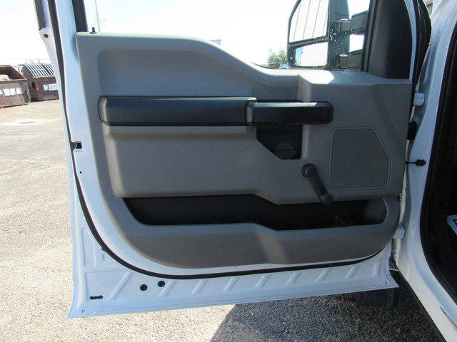 Used 2018 Ford F550 2WD Regular Cab Super Duty image 29