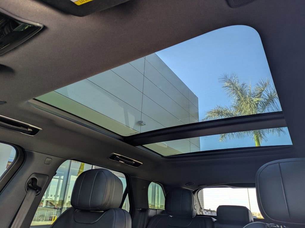 Used 2023 Land Rover Range Rover Sport SE Dynamic image 22