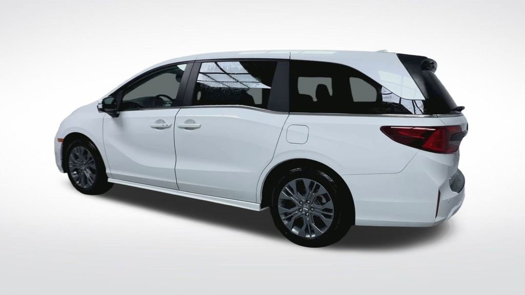 New 2026 Honda Odyssey Touring image 6