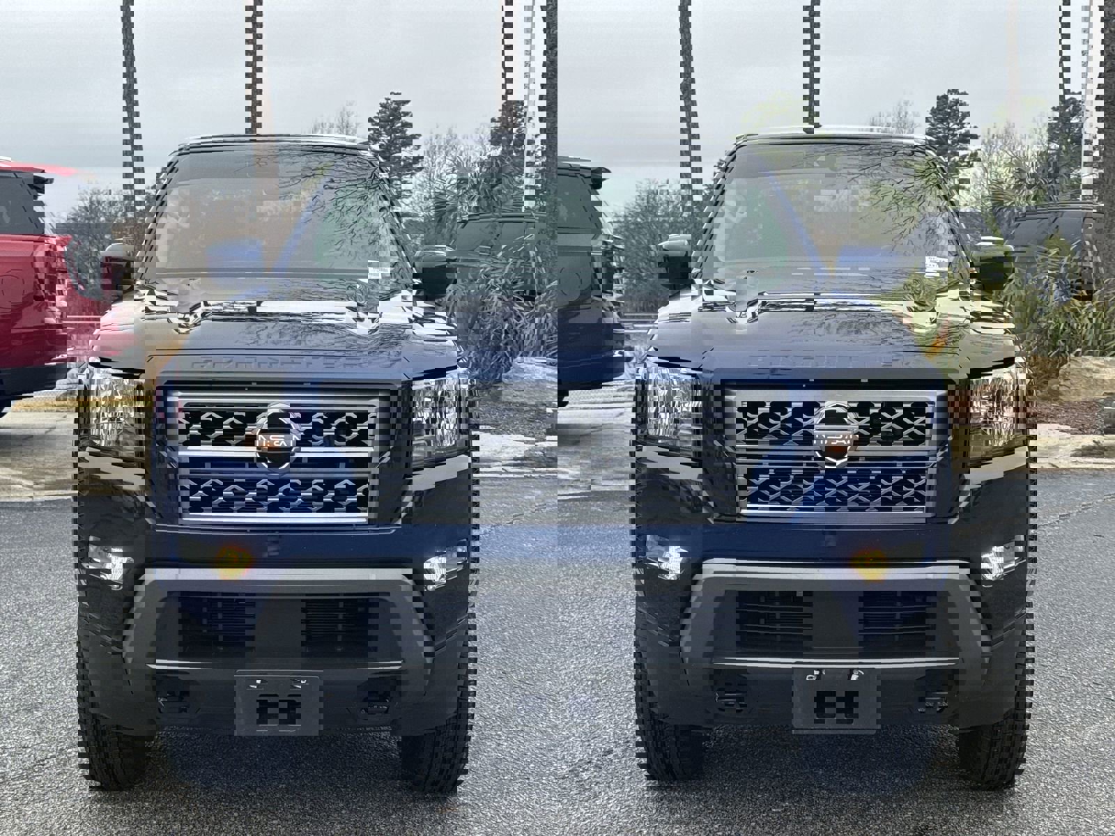 Used 2022 Nissan Frontier SV image 3