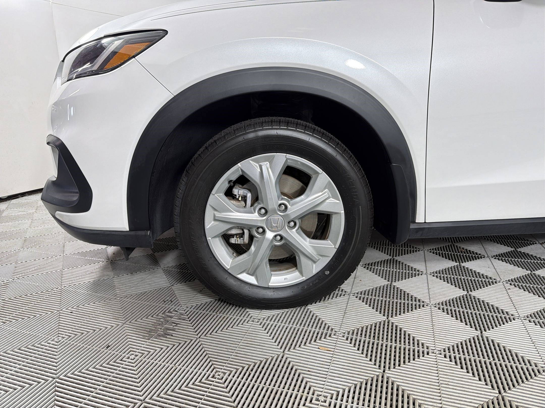 Certified 2024 Honda HR-V LX image 12