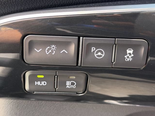Used 2019 Toyota Prius Limited FWD image 21
