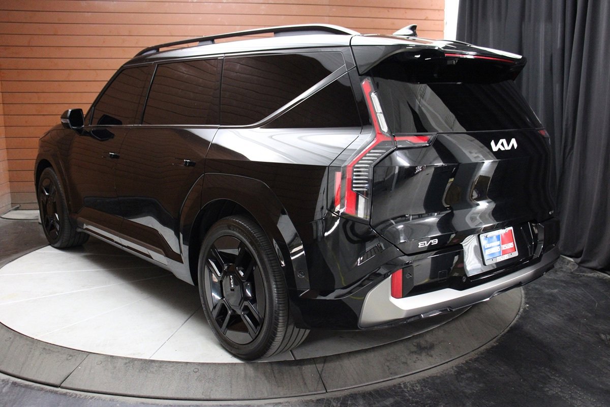 Used 2024 Kia EV9 GT-Line AWD/4WD image 9