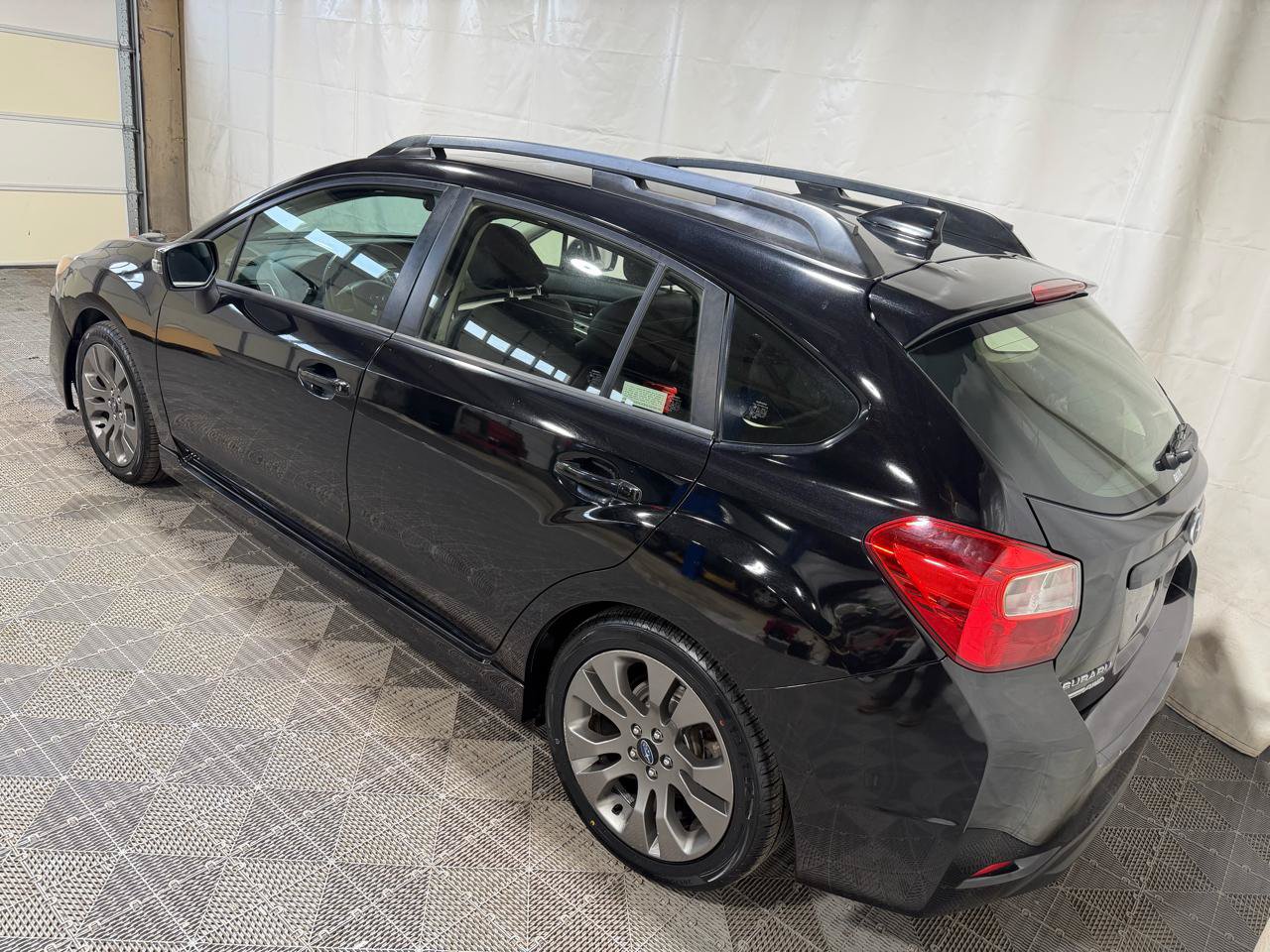 Used 2016 Subaru Impreza 2.0i Sport Limited w/ Popular Package #1 AWD/4WD image 4