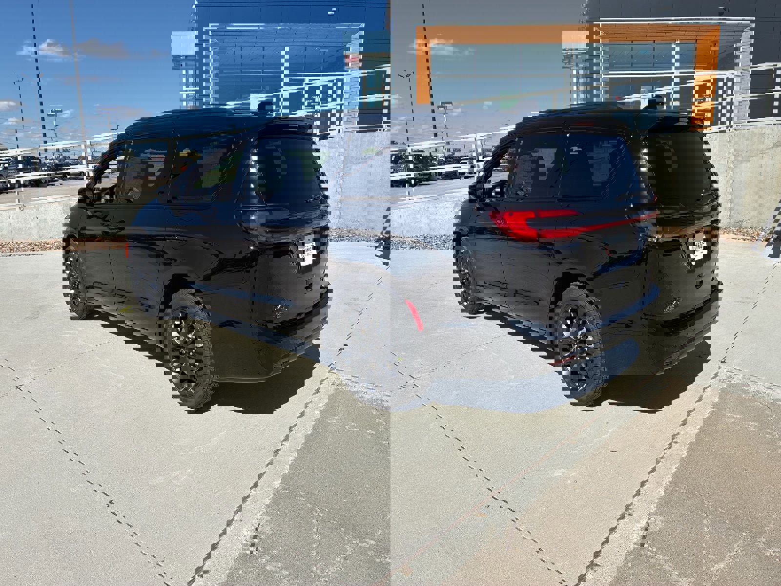 New 2026 Chrysler Pacifica Limited w/ Uconnect Theater Family Group image 3