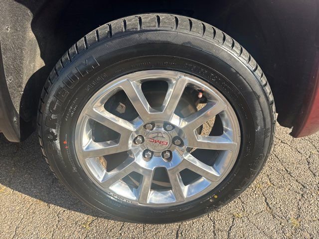 Used 2015 GMC Sierra 1500 Denali w/ Driver Alert Package image 32