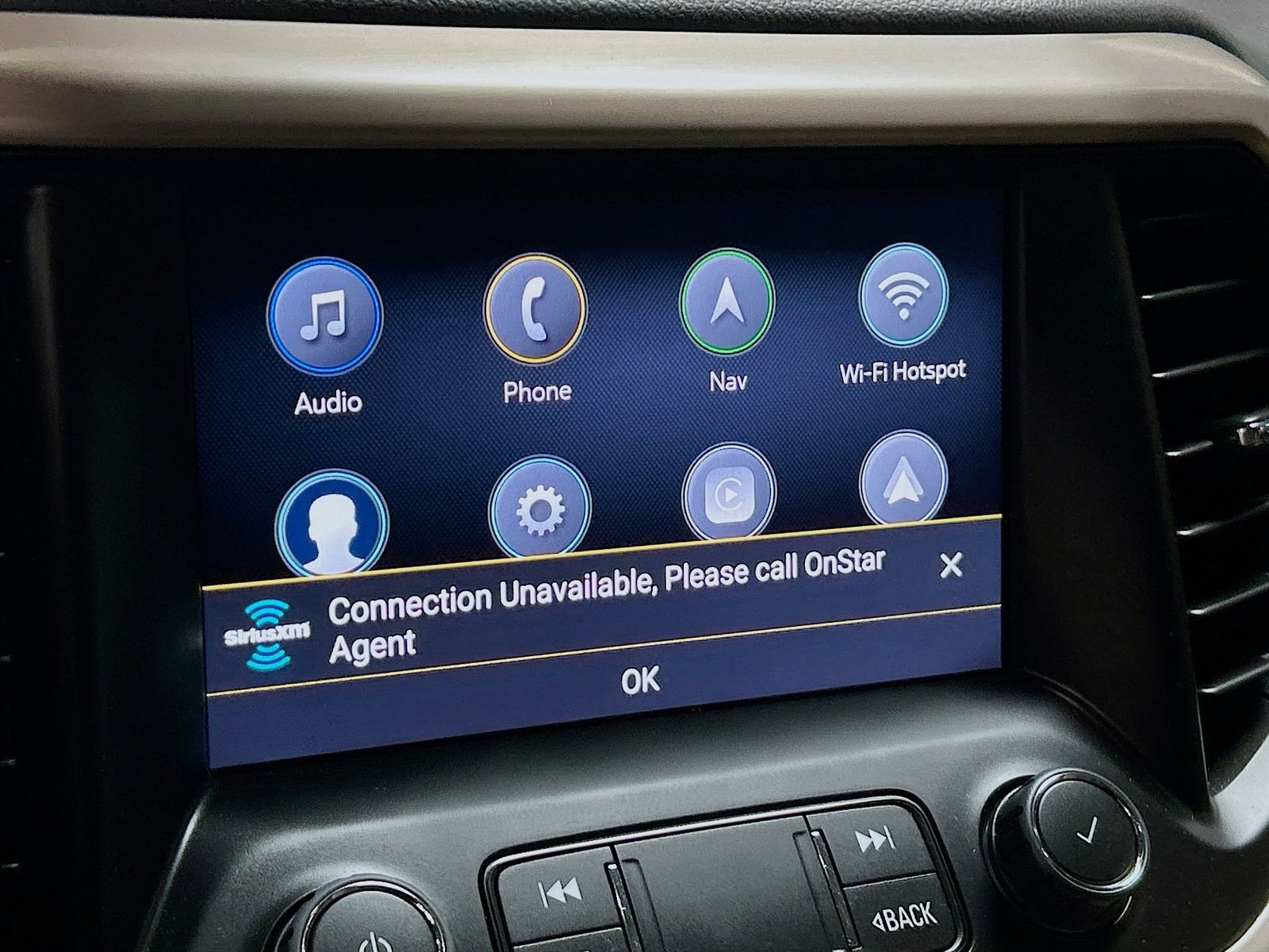 Used 2023 GMC Acadia Denali w/ Denali Technology Package AWD/4WD image 15