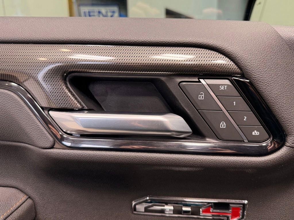 Used 2025 GMC Sierra 1500 AT4 w/ AT4 Premium Package AWD/4WD image 23