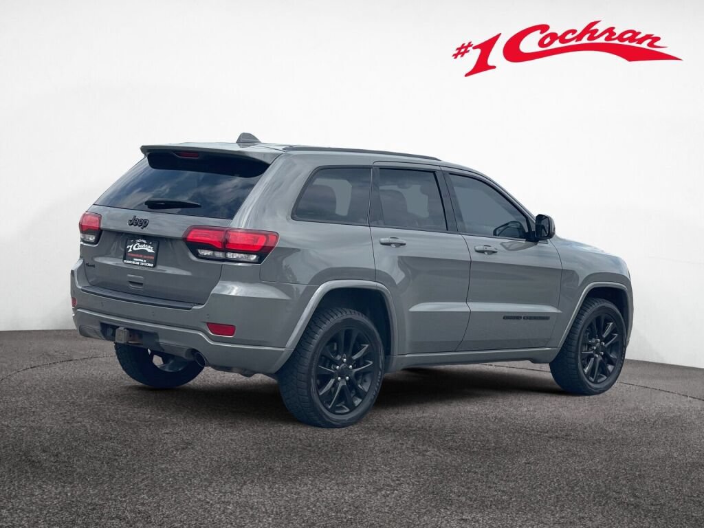 Used 2019 Jeep Grand Cherokee Altitude AWD/4WD image 30
