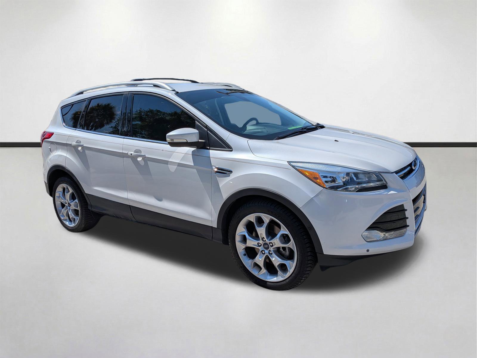 Used 2015 Ford Escape Titanium w/ Equipment Group 301A image 2