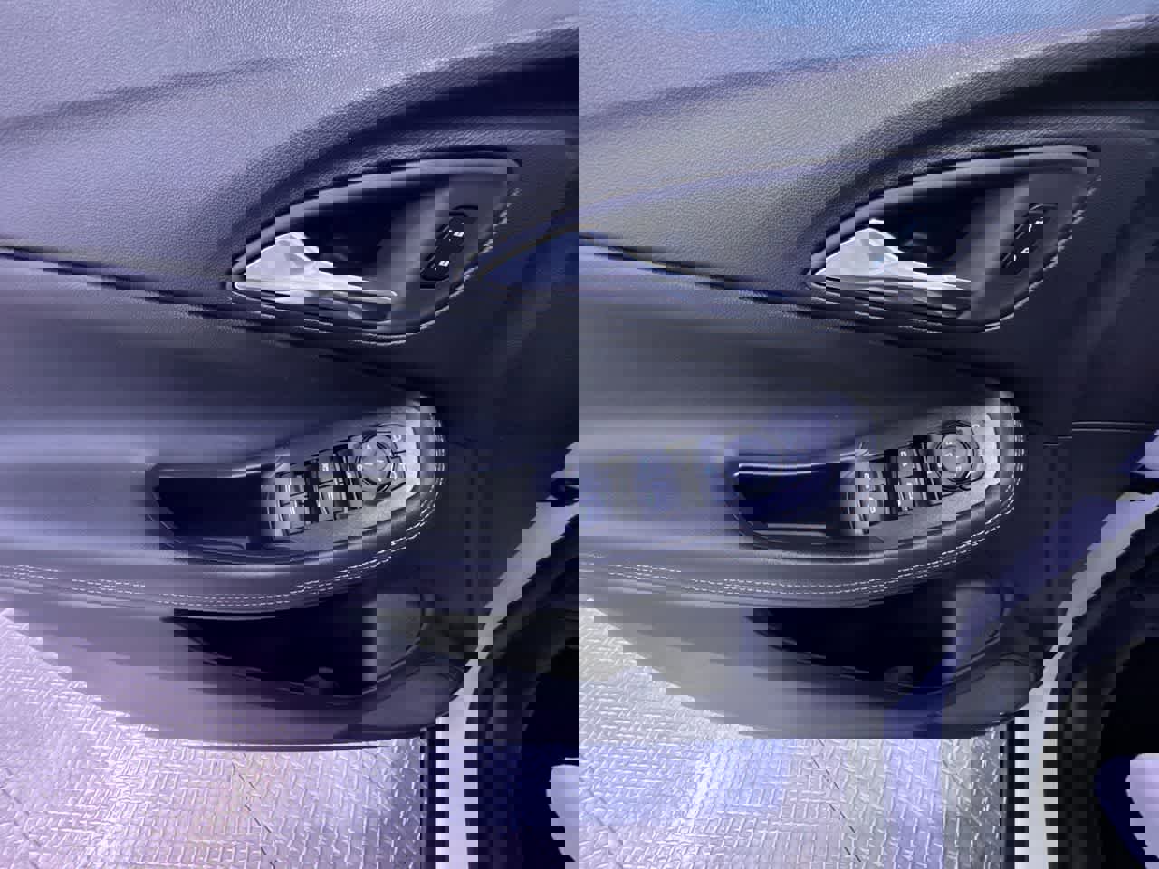 Used 2025 Buick Encore GX Preferred image 12