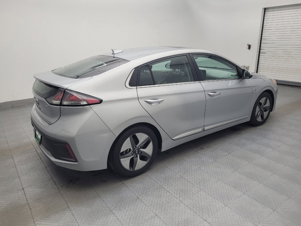 Used 2020 Hyundai Ioniq Limited FWD image 10