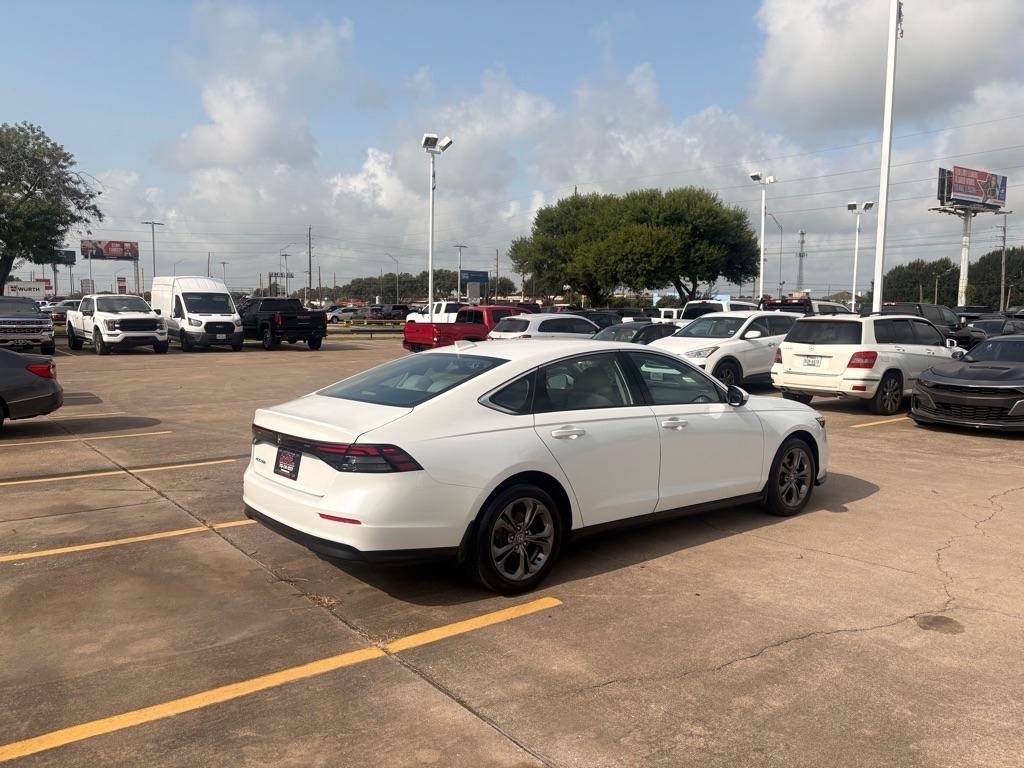 Used 2024 Honda Accord EX image 9