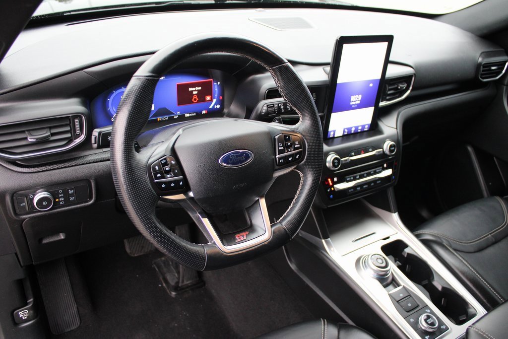 Used 2020 Ford Explorer ST image 11