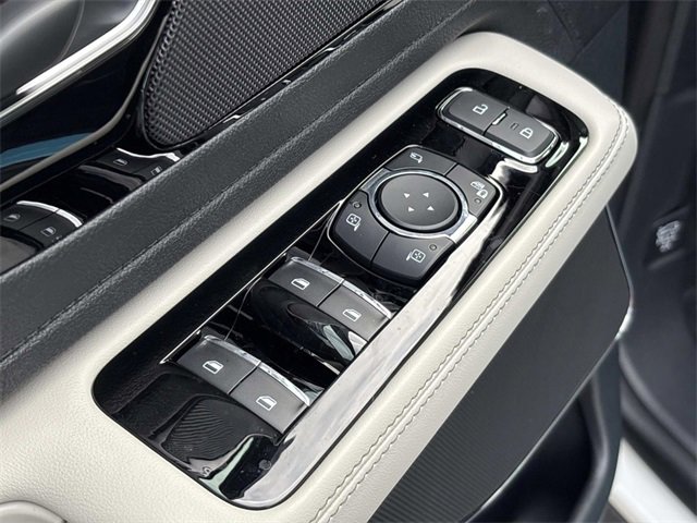 New 2026 Lincoln Aviator 2WD w/ Jet Appearance Package image 23