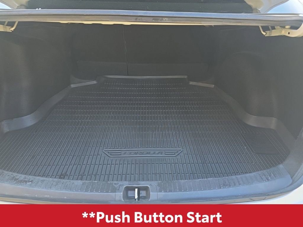 Used 2022 Toyota Corolla LE image 14