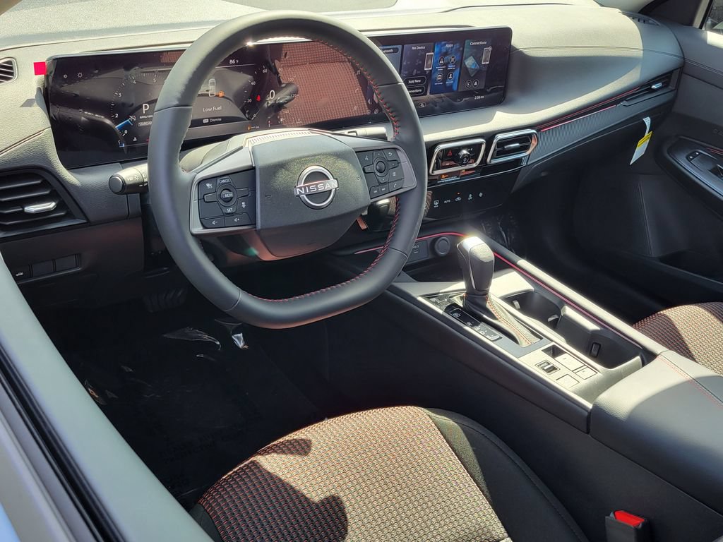 New 2026 Nissan Sentra SR w/ Floor Mat Package FWD image 6
