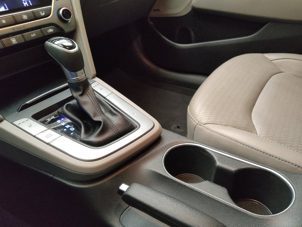 Used 2017 Hyundai Elantra Limited w/ Limited Ultimate Package 05 image 26