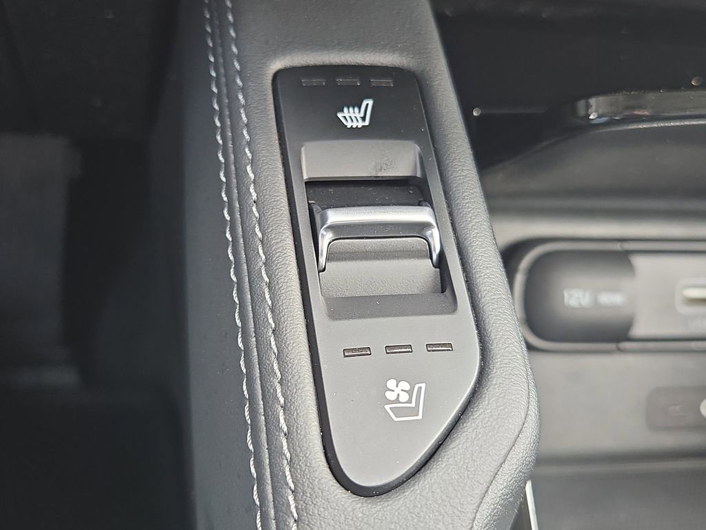 Certified 2022 Kia Telluride EX w/ EX Premium Package image 25