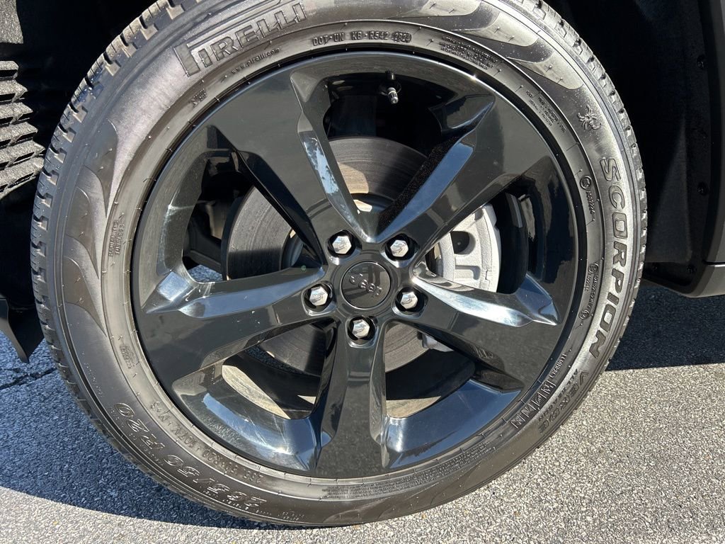 Used 2025 Jeep Grand Cherokee L Limited w/ Black Appearance Package image 42