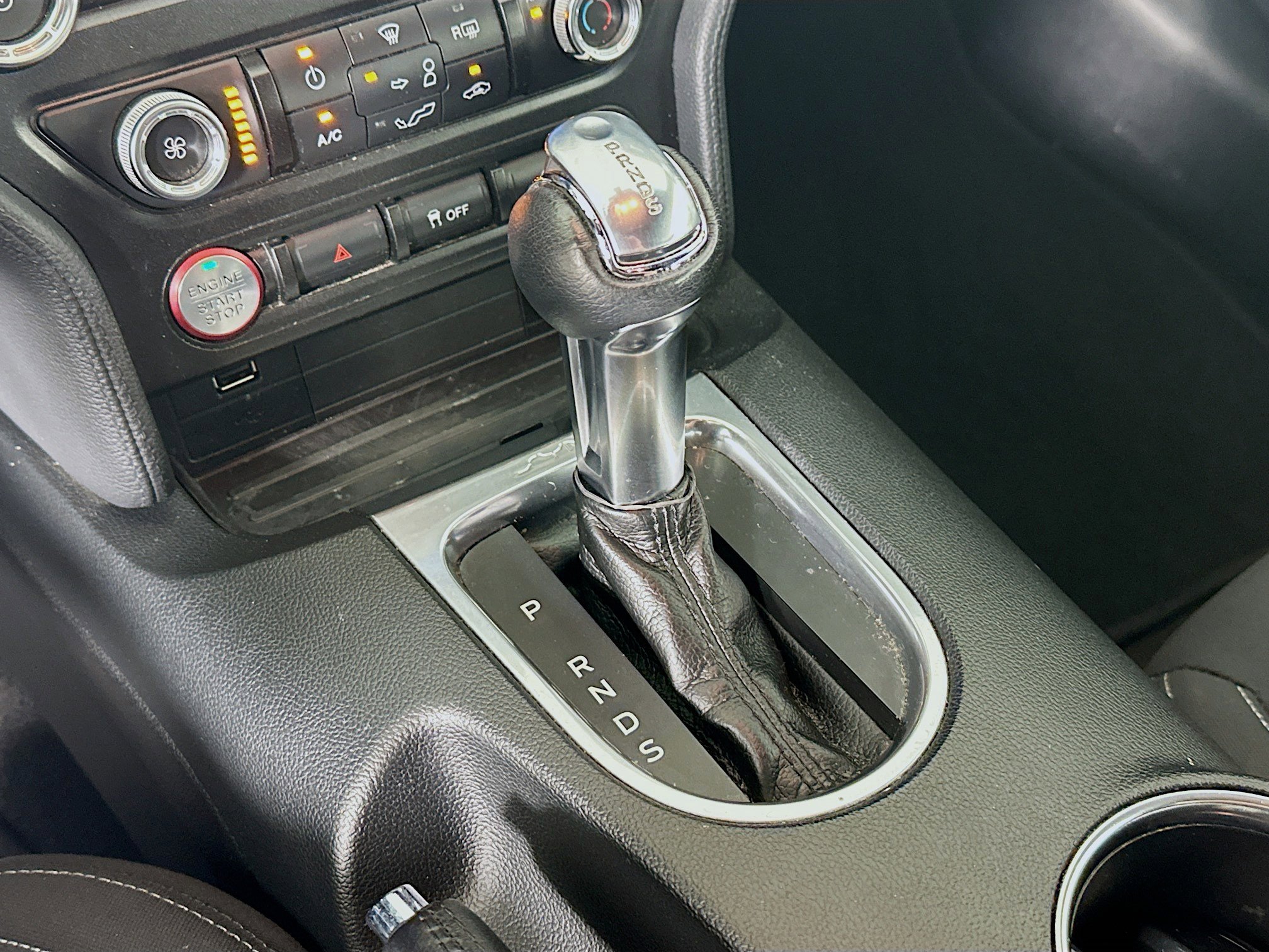 Used 2019 Ford Mustang Coupe RWD image 23