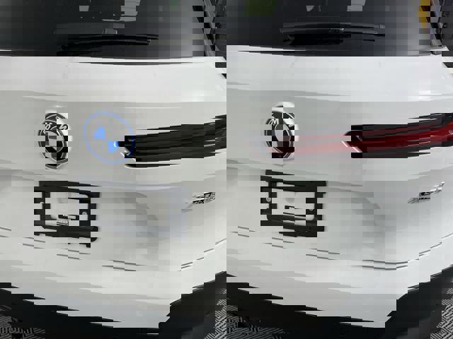 New 2022 BMW iX xDrive50 w/ Convenience Package image 27