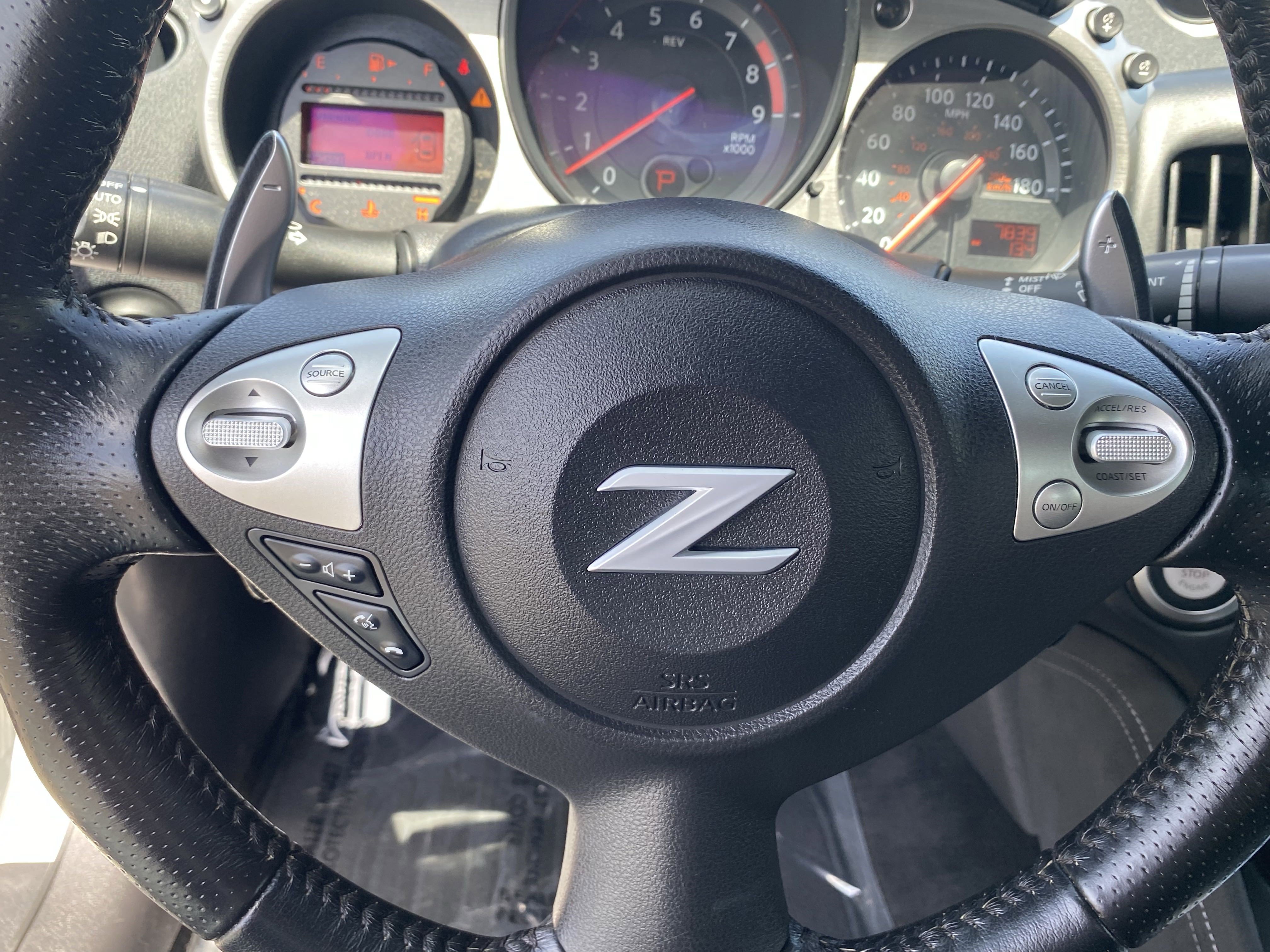 Used 2016 Nissan 370Z Roadster image 13