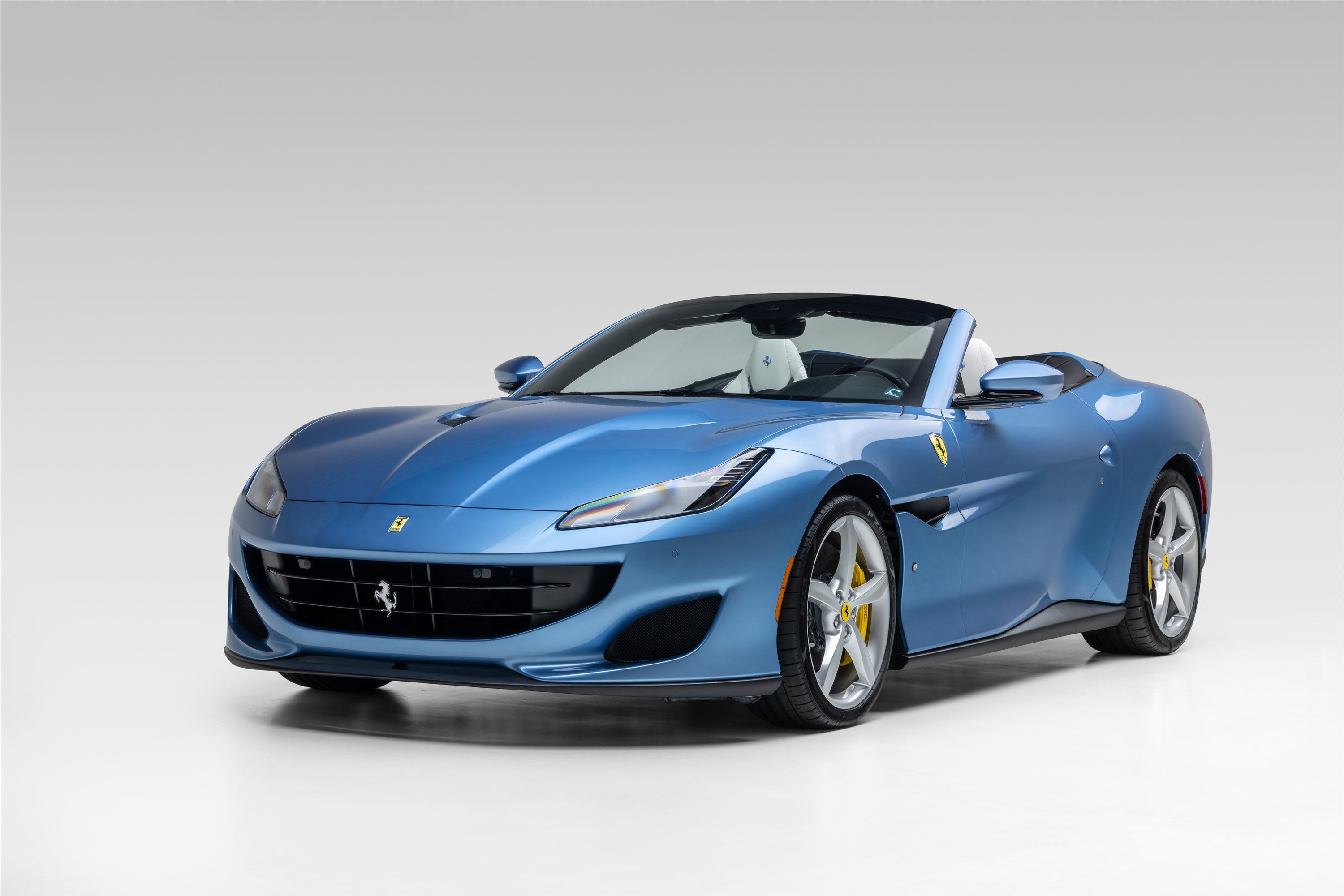 Certified 2020 Ferrari Portofino RWD image 97