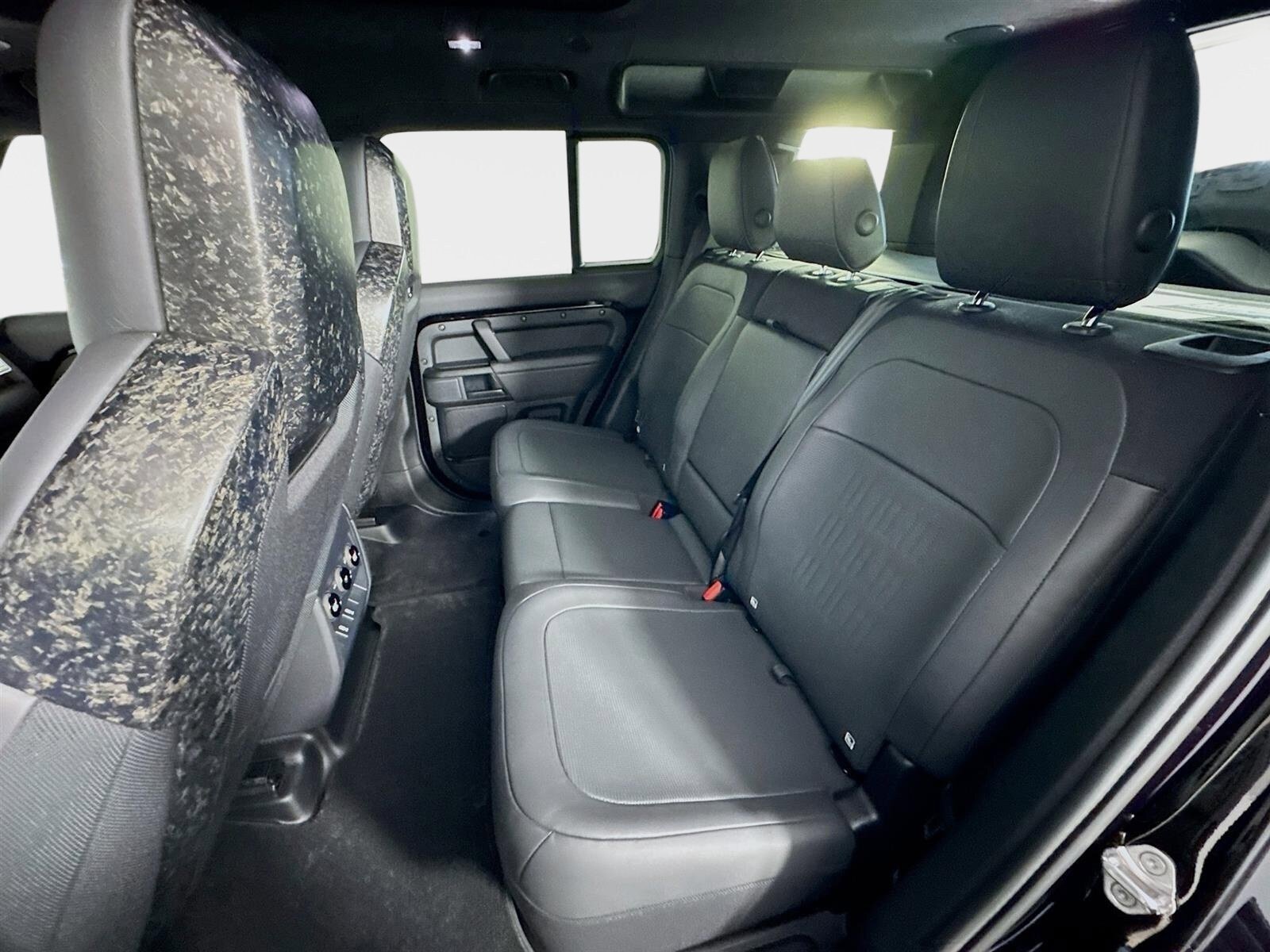 New 2026 Land Rover Defender 110 OCTA AWD/4WD image 24