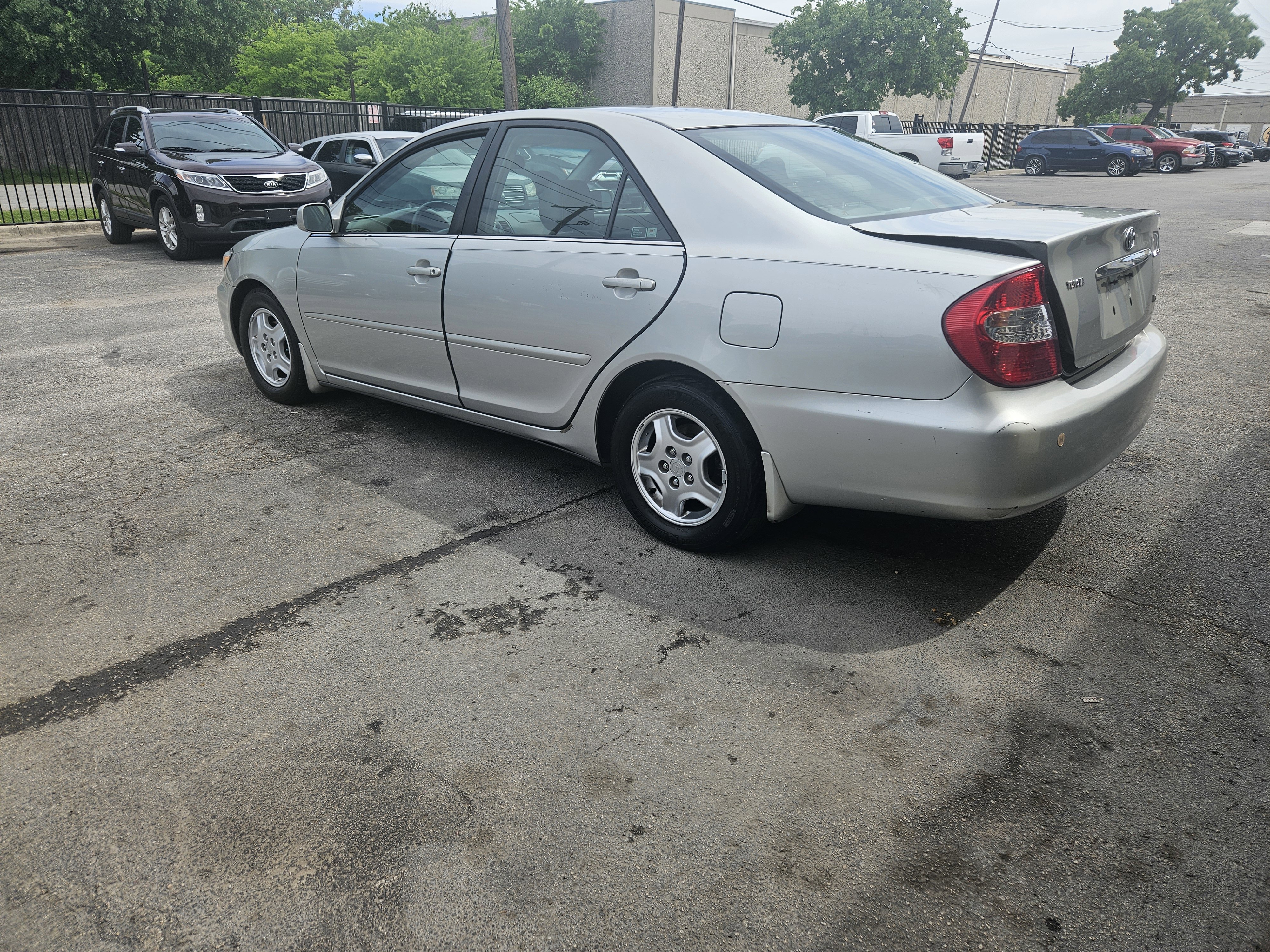 Used 2002 Toyota Camry LE FWD image 6