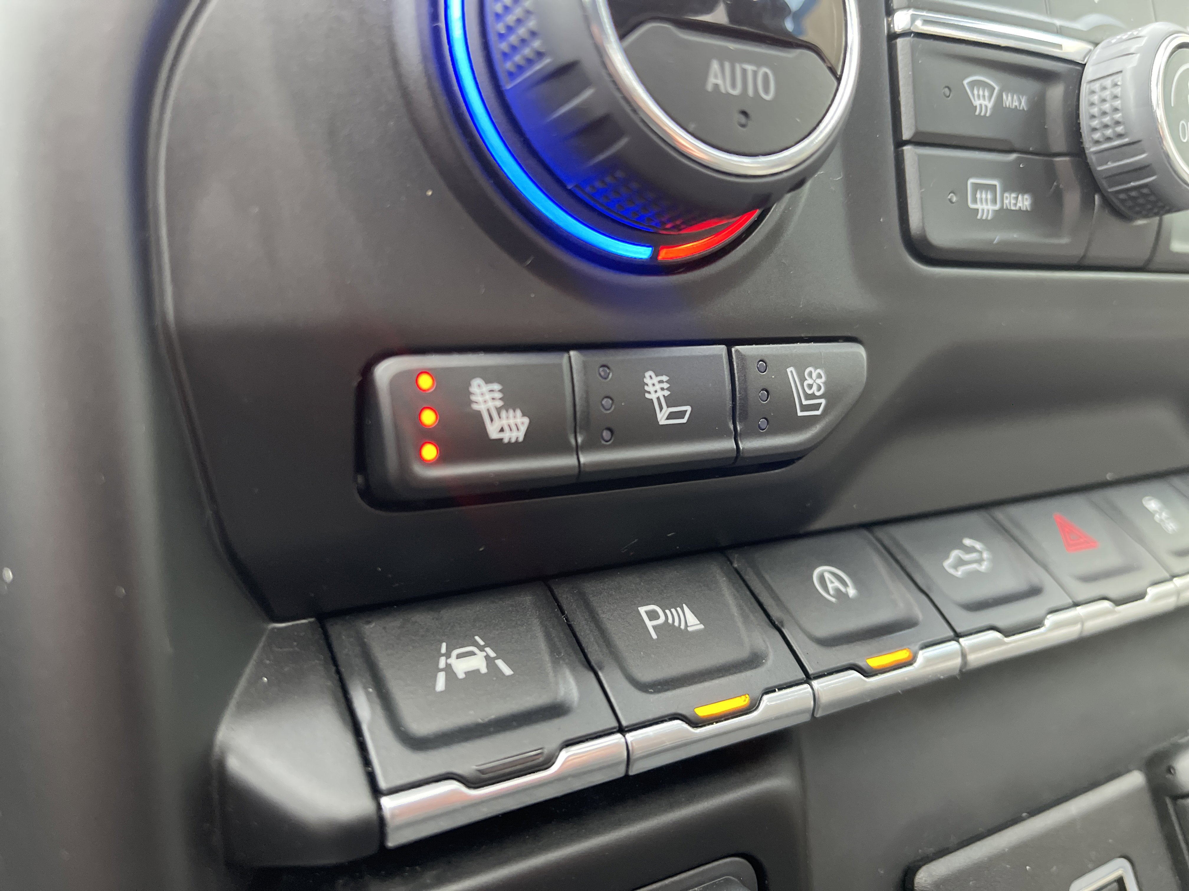 Used 2021 Chevrolet Silverado 1500 LTZ w/ Safety Package II image 34