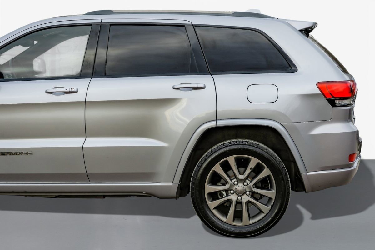 Used 2016 Jeep Grand Cherokee Limited 75th Anniversary image 11