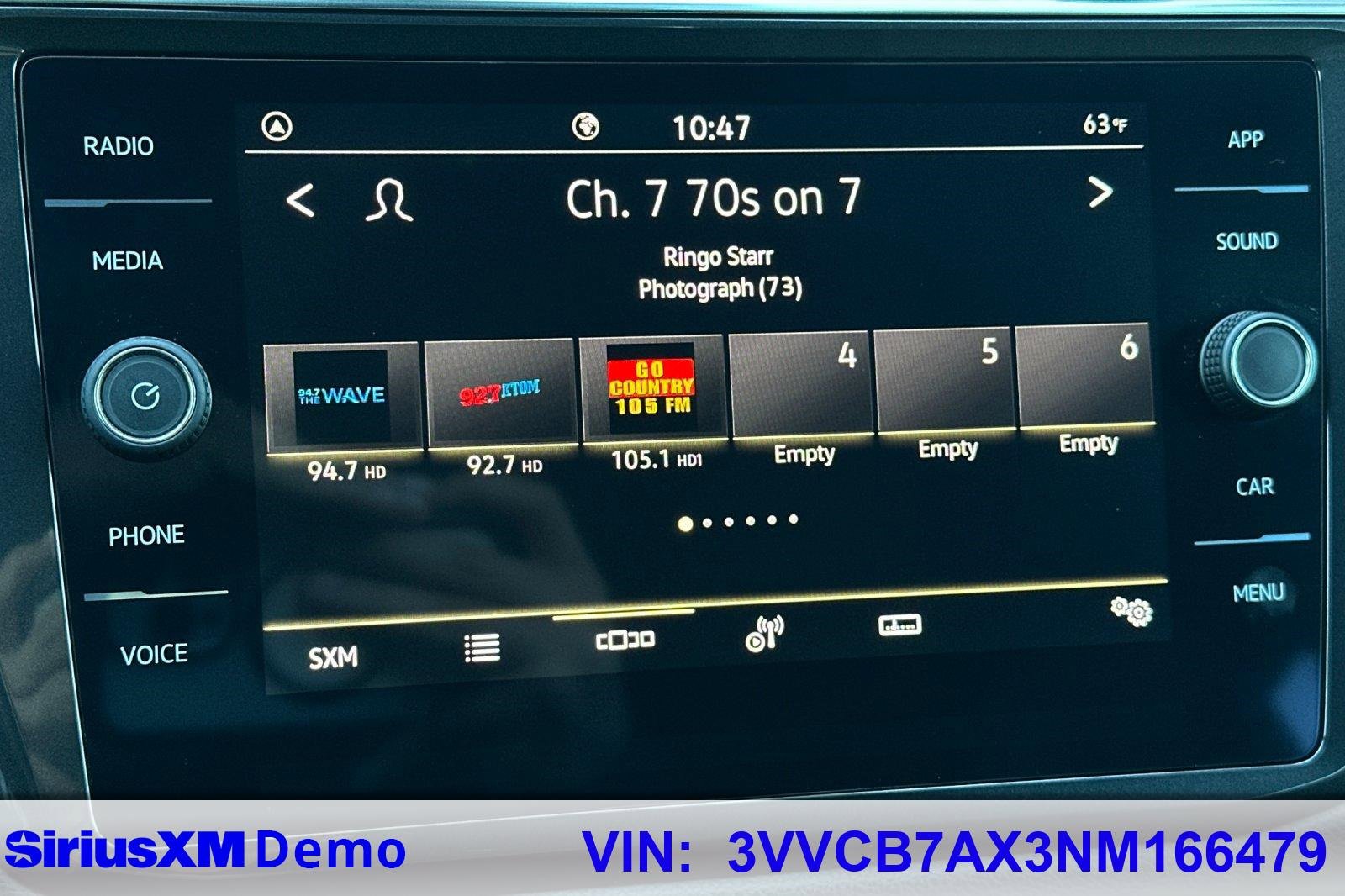 Certified 2022 Volkswagen Tiguan SE R-Line image 30