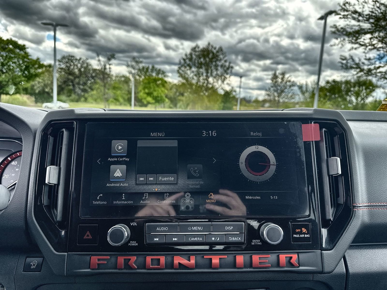 Used 2025 Nissan Frontier PRO-4X AWD/4WD image 15