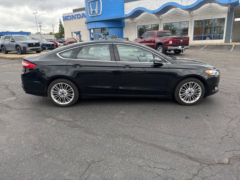 Used 2014 Ford Fusion SE w/ Equipment Group 202A FWD image 8