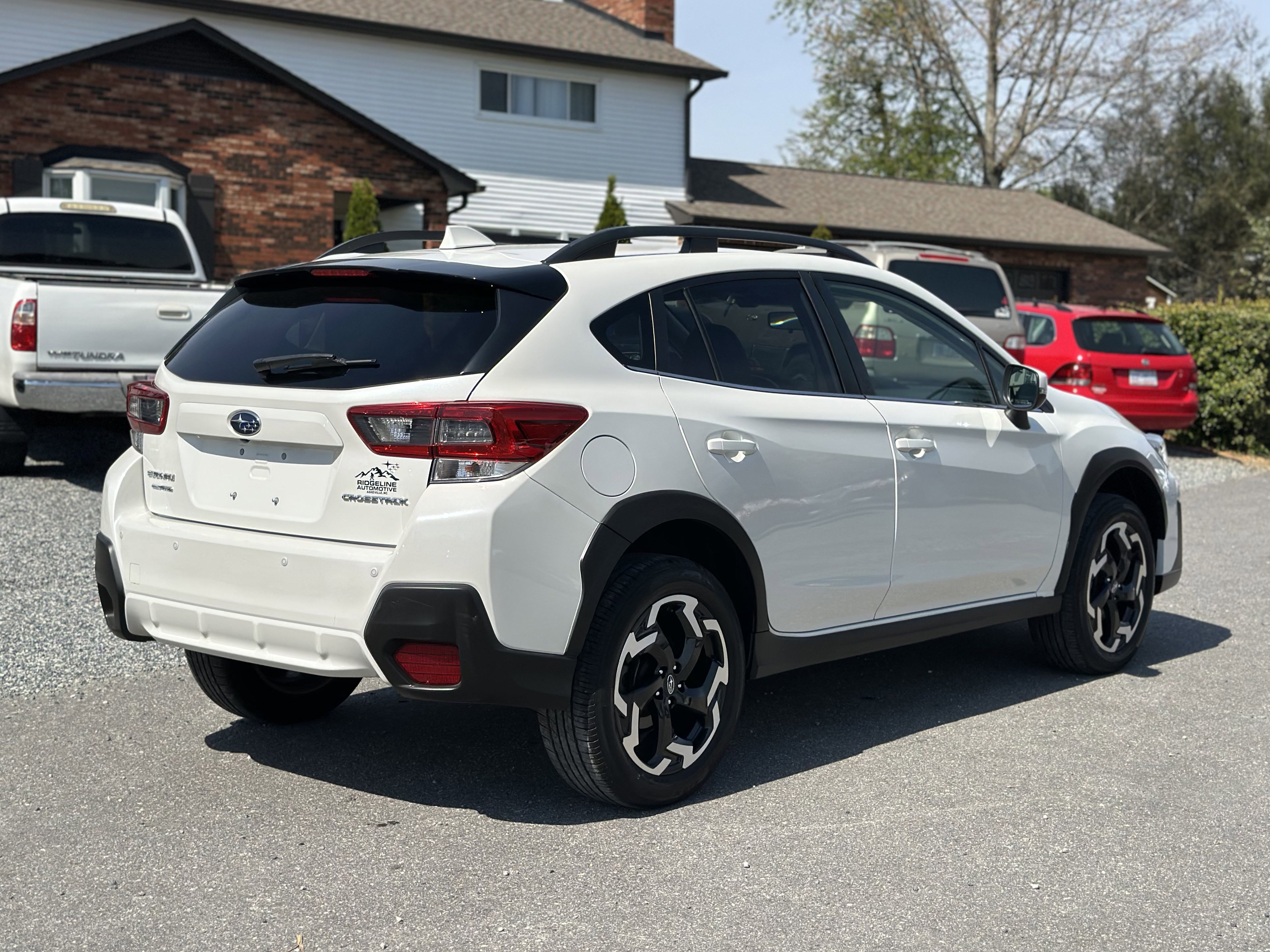 Used 2022 Subaru Crosstrek 2.5i Limited w/ Moonroof Package 2 AWD/4WD image 3