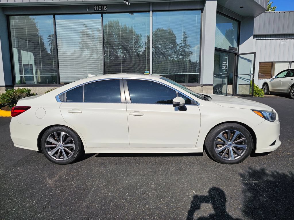 Used 2017 Subaru Legacy 3.6R Limited AWD/4WD image 8